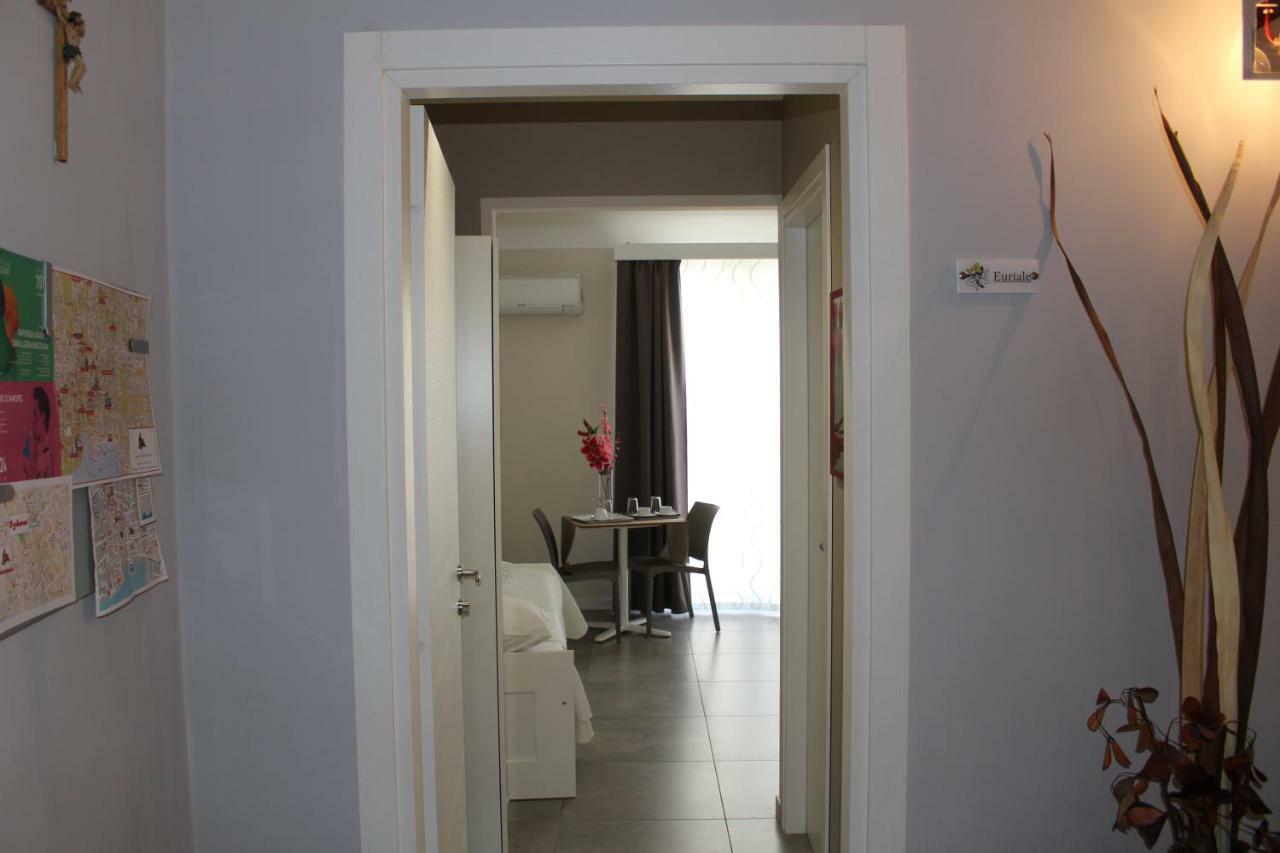 Triscele Glamour Rooms Palermo Exterior photo
