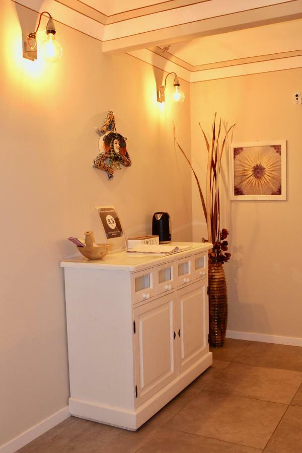 Triscele Glamour Rooms Palermo Exterior photo