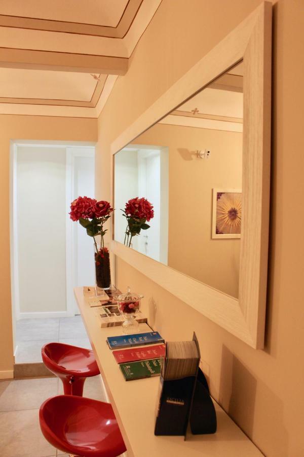 Triscele Glamour Rooms Palermo Exterior photo